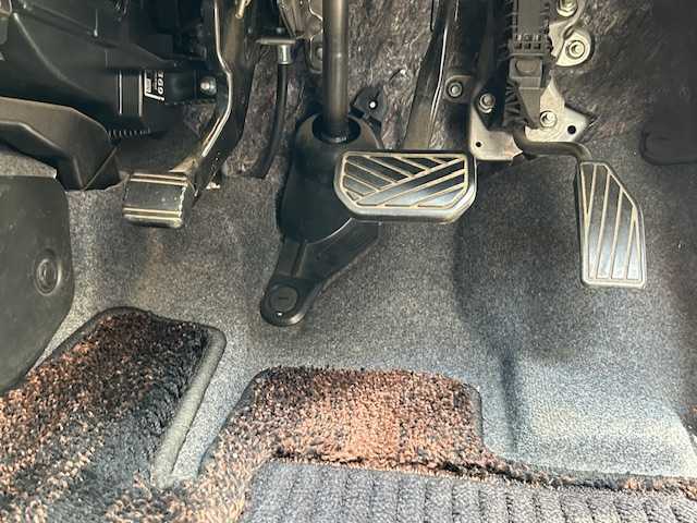 スズキ スペーシア カスタム HYBRID XS 静岡県 2018(平30)年 8.1万km ピュアホワイトP 社外ナビ/BT接続/フルセグTV/バックカメラ/プッシュスタート/両側パワースライドドア/ビルトインETC/純正AW/純正フロアマット/オートマチックハイビーム/シートヒーター/スペアキー×１