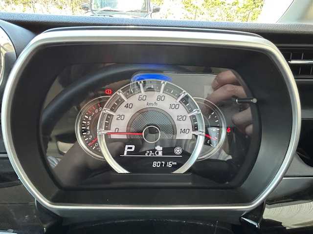 スズキ スペーシア カスタム HYBRID XS 静岡県 2018(平30)年 8.1万km ピュアホワイトP 社外ナビ/BT接続/フルセグTV/バックカメラ/プッシュスタート/両側パワースライドドア/ビルトインETC/純正AW/純正フロアマット/オートマチックハイビーム/シートヒーター/スペアキー×１
