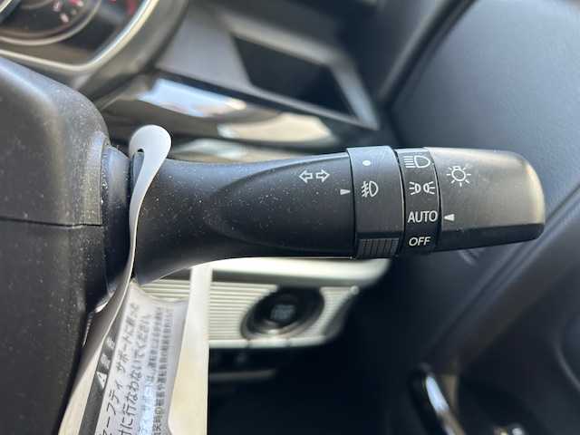 スズキ スペーシア カスタム HYBRID XS 静岡県 2018(平30)年 8.1万km ピュアホワイトP 社外ナビ/BT接続/フルセグTV/バックカメラ/プッシュスタート/両側パワースライドドア/ビルトインETC/純正AW/純正フロアマット/オートマチックハイビーム/シートヒーター/スペアキー×１