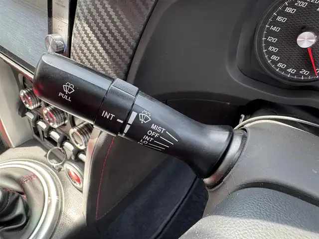 トヨタ ８６ GT リミテッド 三重県 2015(平27)年 3.1万km クリスタルホワイトパール ワンオーナー /TRDフロントスポイラー/TRDサイドスカート/TRDリヤトランクスポイラー/TRDリヤサイドスポイラー/TRDハイレスポンスマフラー/BBS 18インチアルミホイール/カロッツェリアHDDナビ・地デジTV/・DVD/CD/・Bluetooth/バックカメラ/クルーズコントロール/革/アルカンターラコンビシート/前席シートヒーター /ETC/LEDクリアランス付HIDヘッドランプ/・オートライト/フォグライト/プッシュエンジンスタート/スマートキー×2/新車時保証書/取扱説明書