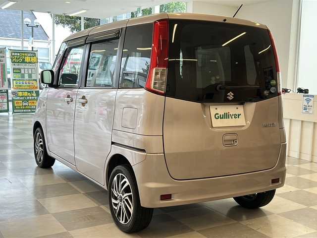 スズキ パレット X 岐阜県 2012(平24)年 5.5万km ブルームピンクメタリック バックモニター付CDプレーヤー装着車/ＣＤ/ＡＭ/ＦＭ/片側電動スライドドア/ハロゲンライト/ヘッドライトレベライザー/プッシュスタート/スマートキー/スペアキー/オートエアコン/純正フロアマット/社外１４インチアルミホイール