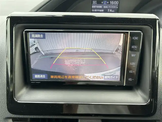トヨタ ヴォクシー V 富山県 2019(平31)年 6.6万km ブラック 4WD/クルーズコントロール/コーナーセンサー/衝突被害軽減システム/レーンキープアシスト/横滑り防止装置/盗難防止装置/オートマチックハイビーム/電動両側パワースライドドア/フロントワイパーデアイサー/純正SDナビ/フルセグTV/ドライブレコーダー/Bluetooth/DVD再生/バックカメラ/ビルトインETC/シートヒーターD＋N席/ドアバイザー