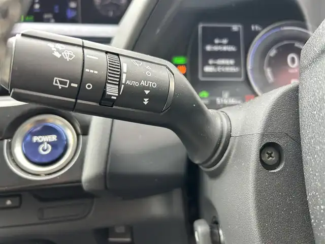 レクサス ＵＸ 250h バージョンC 栃木県 2020(令2)年 5.2万km グラファイトブラックガラスフレーク レクサスセーフティシステムプラス/三眼LEDヘッドライト/純正ナビ/フルセグTV/DVD/Bluetooth/USB/パノラミックビューモニター/ビルトインETC/ドライブレコーダー/L_texコバルトシート/前席パワーシート/前席シートヒーター/パワーバックドア/レーダークルーズコントロール/プッシュスタート/ステアリングリモコン/LEDフォグランプ/純正17インチAW/アイドリングストップ/横滑り防止装置/ハンドルヒーター/電動格納ミラー/クリアランスソナー