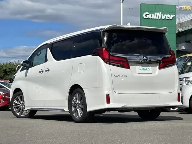 トヨタ アルファード S タイプゴールド 愛知県 2021(令3)年 3.7万km ホワイトパールクリスタルシャイン スマートキー/プッシュスタート/ツインサンルーフ /純正ディスプレイオーディオナビ/フルセグTV/BT/DVDデッキ/バックカメラ/純正フリップダウンモニター/ビルトインETC/純正18インチAW/両側パワースライドドア /パワーバックドア/トヨタセーフティセンス/レーダークルーズコントロール/クリアランスソナー/前後ドライブレコーダー/ハーフレザーシート/オットマン/取説、保証書/スペアキー