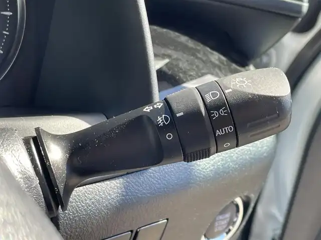 トヨタ アルファード S タイプゴールド 愛知県 2021(令3)年 3.7万km ホワイトパールクリスタルシャイン スマートキー/プッシュスタート/ツインサンルーフ /純正ディスプレイオーディオナビ/フルセグTV/BT/DVDデッキ/バックカメラ/純正フリップダウンモニター/ビルトインETC/純正18インチAW/両側パワースライドドア /パワーバックドア/トヨタセーフティセンス/レーダークルーズコントロール/クリアランスソナー/前後ドライブレコーダー/ハーフレザーシート/オットマン/取説、保証書/スペアキー