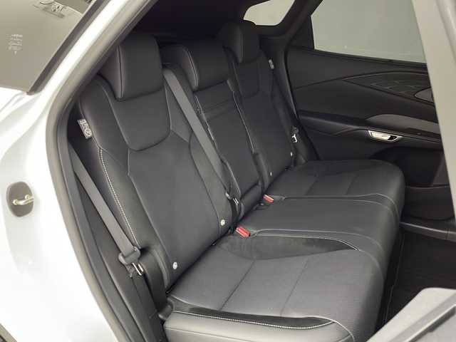 レクサス ＲＸ 500h Fスポーツパフォーマンス 茨城県 2023(令5)年 0.6万km ホワイトノーヴァガラスフレーク １４インチ純正ディスプレイオーディオ　全周囲モニター　ＥＴＣ２．０　パノラマルーフ　追従クルコン　シートエアコン　置くだけ充電　ＢＳＭ　ＨＵＤ　ステアリングヒーター　ＬＥＤライト　コーナーセンサー