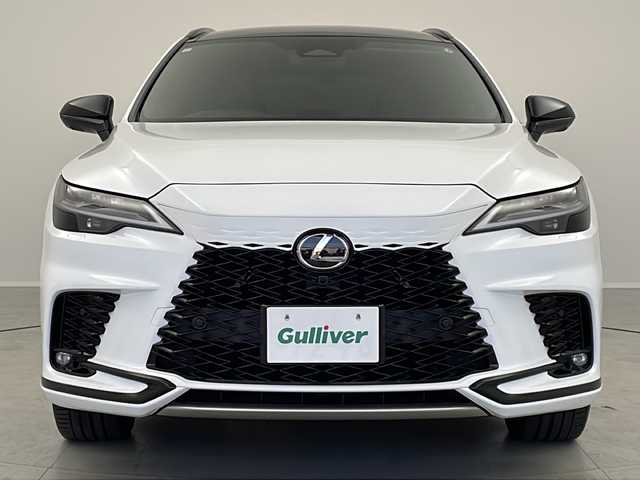 レクサス ＲＸ 500h Fスポーツパフォーマンス 茨城県 2023(令5)年 0.6万km ホワイトノーヴァガラスフレーク １４インチ純正ディスプレイオーディオ　全周囲モニター　ＥＴＣ２．０　パノラマルーフ　追従クルコン　シートエアコン　置くだけ充電　ＢＳＭ　ＨＵＤ　ステアリングヒーター　ＬＥＤライト　コーナーセンサー