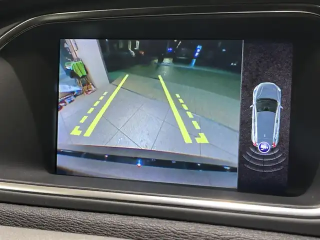 ボルボ Ｖ４０ T2 キネティック 愛知県 2018(平30)年 3.9万km オニキスブラックP SIPS（側面衝撃吸収システム）/スポーツモード付ESC（エレクトロニック・スタビリティ・コントロール）/IC（インフレータブルカーテン）-/頭部側面衝撃吸収エアバッグ /WHIPS（後部衝撃吸収リクライニング機構付フロントシート）/純正ナビ/Bluetooth/バックカメラ/CD/DVD/HDD/ACC/LEDヘッドライト/ETC/ドライブレコーダー/プッシュスタート/ウィンカーミラー/アイドリングストップ