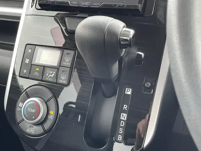 ダイハツ タント カスタム X トップED SAⅡ 青森県 2015(平27)年 7.3万km 白 4WD/社外ナビ/バックカメラ/フルセグTV/衝突軽減ブレーキ/片側パワースライドドア/オートライト/ETC