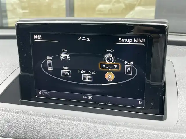 アウディ Ｑ３ 2．0 TFSI クワトロ 211PS 石川県 2015(平27)年 2.7万km 白 純正18incAW/純正HDDナビ/バックカメラ/前後ソナー/ドライブレコーダー(全方位型)/キーレスエントリー/エンジンスタートボタン/オートライト/HIDヘッドライト/フォグランプ(前後)/トノカバー/ドアバイザー/ETC