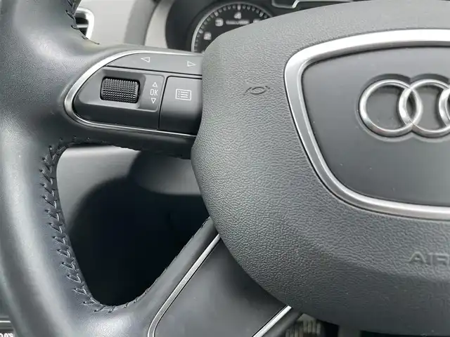 アウディ Ｑ３ 2．0 TFSI クワトロ 211PS 石川県 2015(平27)年 2.7万km 白 純正18incAW/純正HDDナビ/バックカメラ/前後ソナー/ドライブレコーダー(全方位型)/キーレスエントリー/エンジンスタートボタン/オートライト/HIDヘッドライト/フォグランプ(前後)/トノカバー/ドアバイザー/ETC