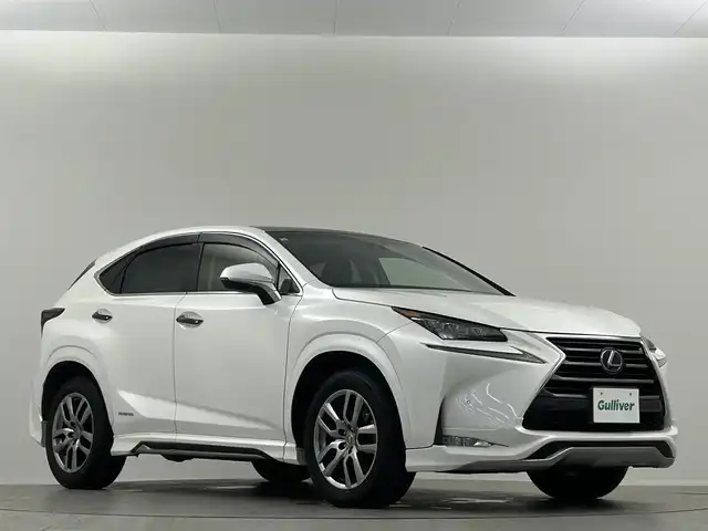 レクサス ＮＸ 300h バージョンL 埼玉県 2014(平26)年 7.8万km ソニッククォーツ パノラマムーンルーフ モデリスタ　3眼ヘッドライト　純正ナビ Bluetooth CD/DVD 電動リアゲート 電動格納シート 温シート 冷シート レザーシート レーダークルーズコントロール コーナーセンサー スペアキー HUD