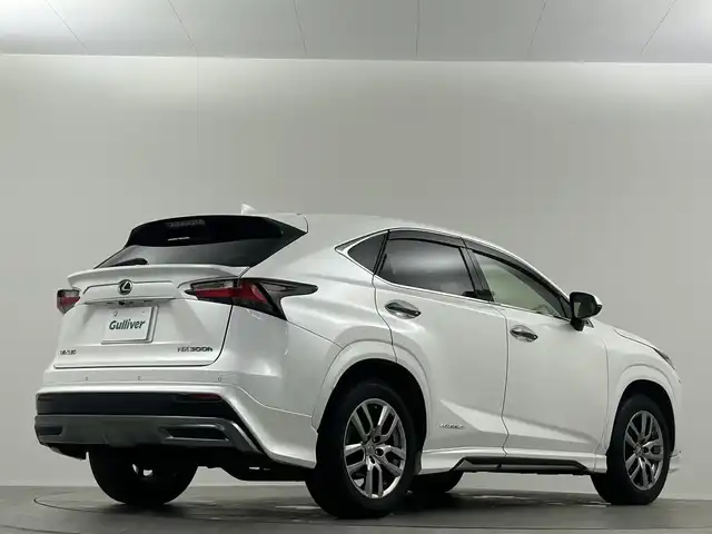 レクサス ＮＸ 300h バージョンL 埼玉県 2014(平26)年 7.8万km ソニッククォーツ パノラマムーンルーフ モデリスタ　3眼ヘッドライト　純正ナビ Bluetooth CD/DVD 電動リアゲート 電動格納シート 温シート 冷シート レザーシート レーダークルーズコントロール コーナーセンサー スペアキー HUD