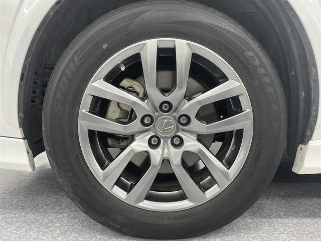 レクサス ＮＸ 300h バージョンL 埼玉県 2014(平26)年 7.8万km ソニッククォーツ パノラマムーンルーフ モデリスタ　3眼ヘッドライト　純正ナビ Bluetooth CD/DVD 電動リアゲート 電動格納シート 温シート 冷シート レザーシート レーダークルーズコントロール コーナーセンサー スペアキー HUD