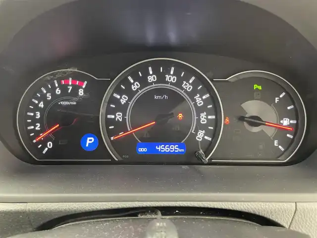 トヨタ ノア Si ダブルバイビーⅢ 滋賀県 2020(令2)年 4.6万km ホワイトパールクリスタルシャイン 純正9インチナビ/・フルセグTV/・Bluetooth/・CD/・DVD/バックカメラ/クルーズコントロール/前後ドライブレコーダー/両側パワースライドドア/ハーフレザーシート/ETC/オートライト/オートハイビーム/ＬＥＤヘッドライト/ＭＴモード付ＡＴ