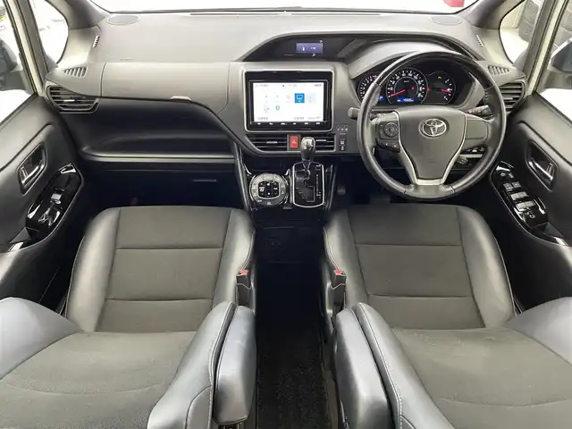 トヨタ ノア Si ダブルバイビーⅢ 滋賀県 2020(令2)年 4.6万km ホワイトパールクリスタルシャイン 純正9インチナビ/・フルセグTV/・Bluetooth/・CD/・DVD/バックカメラ/クルーズコントロール/前後ドライブレコーダー/両側パワースライドドア/ハーフレザーシート/ETC/オートライト/オートハイビーム/ＬＥＤヘッドライト/ＭＴモード付ＡＴ