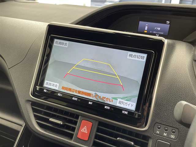 トヨタ ノア Si ダブルバイビーⅢ 滋賀県 2020(令2)年 4.6万km ホワイトパールクリスタルシャイン 純正9インチナビ/・フルセグTV/・Bluetooth/・CD/・DVD/バックカメラ/クルーズコントロール/前後ドライブレコーダー/両側パワースライドドア/ハーフレザーシート/ETC/オートライト/オートハイビーム/ＬＥＤヘッドライト/ＭＴモード付ＡＴ