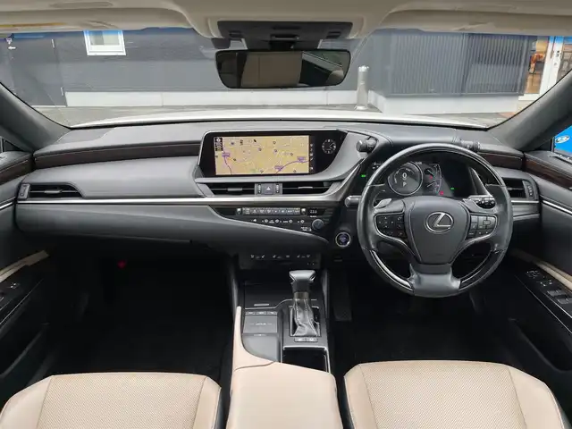 レクサス ＥＳ 300h 山梨県 2019(令1)年 4万km ソニッククォーツ 純正メモリナビ/フルセグ/Bluetooth/バックカメラ/三眼LED/SR/プリクラッシュ/レーダークルーズコントロール/LKA/BSM/ベージュ革/シートヒーター /ベンチレーション/リアサンシェード/ETC2.0/純正18インチAW