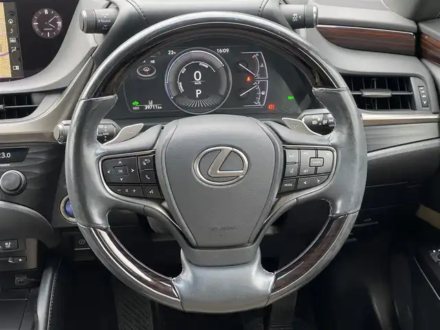 レクサス ＥＳ 300h 山梨県 2019(令1)年 4万km ソニッククォーツ 純正メモリナビ/フルセグ/Bluetooth/バックカメラ/三眼LED/SR/プリクラッシュ/レーダークルーズコントロール/LKA/BSM/ベージュ革/シートヒーター /ベンチレーション/リアサンシェード/ETC2.0/純正18インチAW