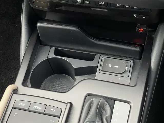 レクサス ＥＳ 300h 山梨県 2019(令1)年 4万km ソニッククォーツ 純正メモリナビ/フルセグ/Bluetooth/バックカメラ/三眼LED/SR/プリクラッシュ/レーダークルーズコントロール/LKA/BSM/ベージュ革/シートヒーター /ベンチレーション/リアサンシェード/ETC2.0/純正18インチAW