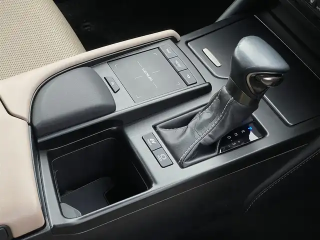 レクサス ＥＳ 300h 山梨県 2019(令1)年 4万km ソニッククォーツ 純正メモリナビ/フルセグ/Bluetooth/バックカメラ/三眼LED/SR/プリクラッシュ/レーダークルーズコントロール/LKA/BSM/ベージュ革/シートヒーター /ベンチレーション/リアサンシェード/ETC2.0/純正18インチAW