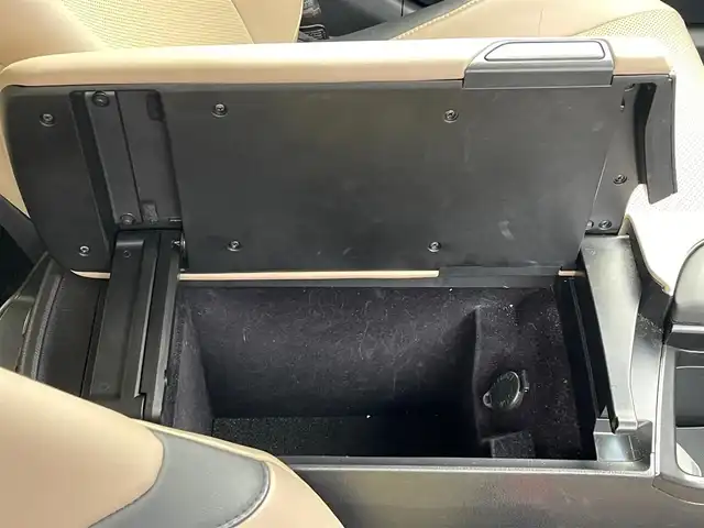 レクサス ＥＳ 300h 山梨県 2019(令1)年 4万km ソニッククォーツ 純正メモリナビ/フルセグ/Bluetooth/バックカメラ/三眼LED/SR/プリクラッシュ/レーダークルーズコントロール/LKA/BSM/ベージュ革/シートヒーター /ベンチレーション/リアサンシェード/ETC2.0/純正18インチAW