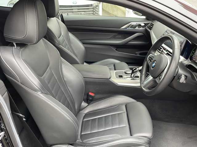 ＢＭＷ ＢＭＷ ４２０ｉ クーペ Mスポーツ 宮崎県 2023(令5)年 1.7万km サファイアブラックP 純正ＨＤＤナビ、Ｂｌｕｅｔｏｏｔｈ接続、全方位カメラ、運転席助手席パワーシート、ＢＳＭ、コーナーセンサー、ワイヤレス充電、衝突被害軽減システム、純正アルミホイール１８インチ、ＥＴＣ、純正フロアマット　パワーバックドア　取扱説明書