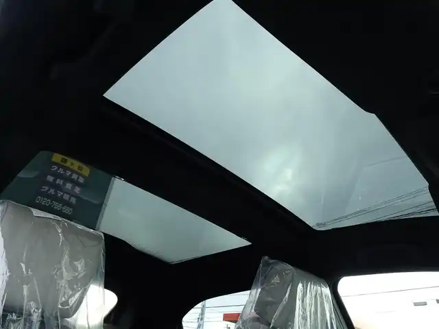 ホンダ ヴェゼル ハイブリッド e:HEV Z PLaYパッケージ 千葉県 2025(令7)年 0.1千km プレミアムサンライトホワイトパール 【登録済未使用車】/【プレミアムサンライトホワイトP/ブラック】/Honda CONNECTディスプレー（9インチ）/（ナビ/フルセグTV/USB/BT)/マルチビューカメラシステム（メーカーOP）/パノラマルーフ （メーカーOP）/プレミアムオーディオ（メーカーOP）/ETC2.0/Honda SENSING/ハンズフリーパワーテールゲート/ワイヤレス充電器/ブラインドスポットインフォメーション/純正18インチAW/コンビシート（ファブリック/プライムスムース）/LEDシーケンシャルターンシグナルランプ/プッシュスタート/スマートキー/LEDヘッドライト/フォグランプ/LEDルームランプ/保証書/取扱説明書/