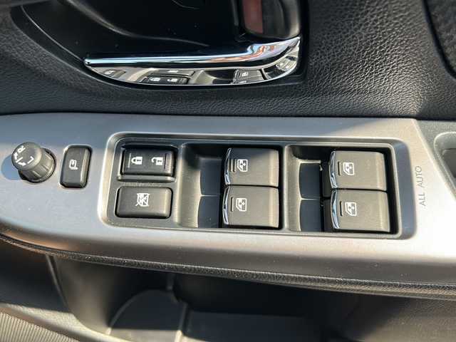 スバル レヴォーグ 1．6GT 岐阜県 2014(平26)年 13.5万km クリスタルブラックシリカ /社外カロッツェリア7インチSDナビ/(ワンセグTV/FM/AM/AUX)//バックカメラ//ドラレコ前//ビルトインETC//クルーズコントロール//インテリジェントドライブモード//パドルシフト//雨天感知式ワイパー//純正AW17インチスタッドレスタイヤ×4//ステアリングスイッチ//アイドリングストップ//スマートキー//スペアキー×1//HDMI//取説//保証書