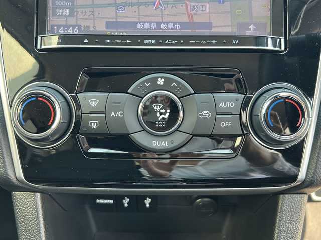 スバル レヴォーグ 1．6GT 岐阜県 2014(平26)年 13.5万km クリスタルブラックシリカ /社外カロッツェリア7インチSDナビ/(ワンセグTV/FM/AM/AUX)//バックカメラ//ドラレコ前//ビルトインETC//クルーズコントロール//インテリジェントドライブモード//パドルシフト//雨天感知式ワイパー//純正AW17インチスタッドレスタイヤ×4//ステアリングスイッチ//アイドリングストップ//スマートキー//スペアキー×1//HDMI//取説//保証書
