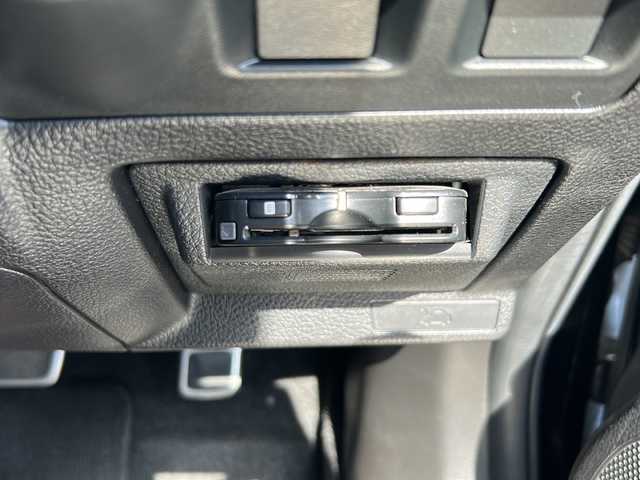 スバル レヴォーグ 1．6GT 岐阜県 2014(平26)年 13.5万km クリスタルブラックシリカ /社外カロッツェリア7インチSDナビ/(ワンセグTV/FM/AM/AUX)//バックカメラ//ドラレコ前//ビルトインETC//クルーズコントロール//インテリジェントドライブモード//パドルシフト//雨天感知式ワイパー//純正AW17インチスタッドレスタイヤ×4//ステアリングスイッチ//アイドリングストップ//スマートキー//スペアキー×1//HDMI//取説//保証書