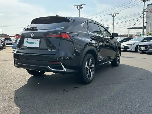 レクサス ＮＸ 300h バージョンL 岡山県 2019(平31)年 6.5万km グラファイトブラックガラスフレーク サンルーフ/純正メモリーナビ/フルセグTV/USB/Micro-SD/DVD/Blu-ray/Bluetooth/プレミアムサウンド10スピーカー/バックカメラ/プリクラッシュセーフティシステムセット/・レーダークルーズコントロール/・プリクラッシュセーフティ/・レーンキープアシスト/3眼LEDオートヘッドライト/パワーバックドア/シートヒーター/ベンチレーション/ステアリングヒーター/スマートキー×2/ドライブレコーダー/禁煙車/保証書/取説