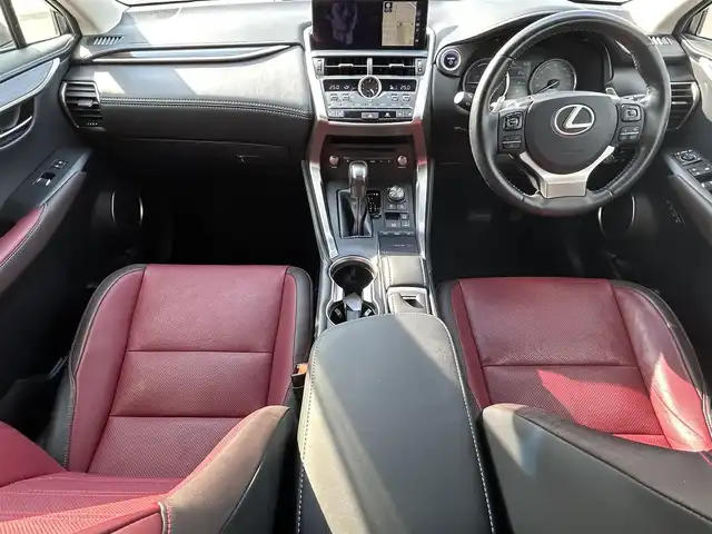 レクサス ＮＸ 300h バージョンL 岡山県 2019(平31)年 6.5万km グラファイトブラックガラスフレーク サンルーフ/純正メモリーナビ/フルセグTV/USB/Micro-SD/DVD/Blu-ray/Bluetooth/プレミアムサウンド10スピーカー/バックカメラ/プリクラッシュセーフティシステムセット/・レーダークルーズコントロール/・プリクラッシュセーフティ/・レーンキープアシスト/3眼LEDオートヘッドライト/パワーバックドア/シートヒーター/ベンチレーション/ステアリングヒーター/スマートキー×2/ドライブレコーダー/禁煙車/保証書/取説