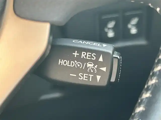 レクサス ＮＸ 300h バージョンL 岡山県 2019(平31)年 6.5万km グラファイトブラックガラスフレーク サンルーフ/純正メモリーナビ/フルセグTV/USB/Micro-SD/DVD/Blu-ray/Bluetooth/プレミアムサウンド10スピーカー/バックカメラ/プリクラッシュセーフティシステムセット/・レーダークルーズコントロール/・プリクラッシュセーフティ/・レーンキープアシスト/3眼LEDオートヘッドライト/パワーバックドア/シートヒーター/ベンチレーション/ステアリングヒーター/スマートキー×2/ドライブレコーダー/禁煙車/保証書/取説