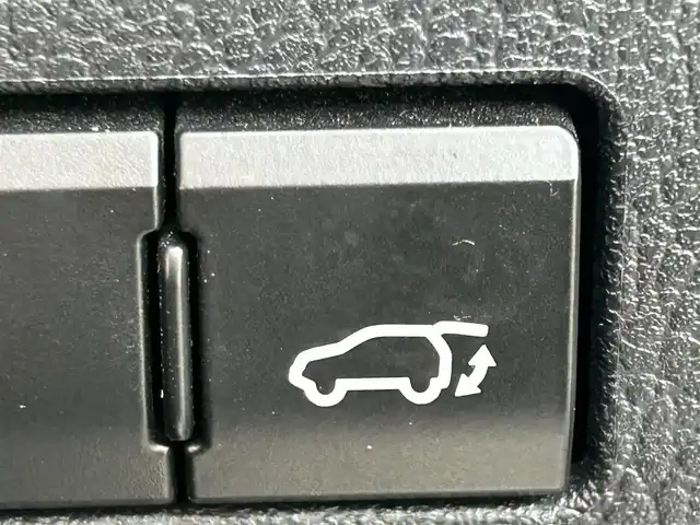 レクサス ＮＸ 300h バージョンL 岡山県 2019(平31)年 6.5万km グラファイトブラックガラスフレーク サンルーフ/純正メモリーナビ/フルセグTV/USB/Micro-SD/DVD/Blu-ray/Bluetooth/プレミアムサウンド10スピーカー/バックカメラ/プリクラッシュセーフティシステムセット/・レーダークルーズコントロール/・プリクラッシュセーフティ/・レーンキープアシスト/3眼LEDオートヘッドライト/パワーバックドア/シートヒーター/ベンチレーション/ステアリングヒーター/スマートキー×2/ドライブレコーダー/禁煙車/保証書/取説