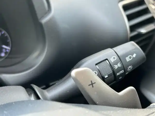 レクサス ＮＸ 300h バージョンL 岡山県 2019(平31)年 6.5万km グラファイトブラックガラスフレーク サンルーフ/純正メモリーナビ/フルセグTV/USB/Micro-SD/DVD/Blu-ray/Bluetooth/プレミアムサウンド10スピーカー/バックカメラ/プリクラッシュセーフティシステムセット/・レーダークルーズコントロール/・プリクラッシュセーフティ/・レーンキープアシスト/3眼LEDオートヘッドライト/パワーバックドア/シートヒーター/ベンチレーション/ステアリングヒーター/スマートキー×2/ドライブレコーダー/禁煙車/保証書/取説