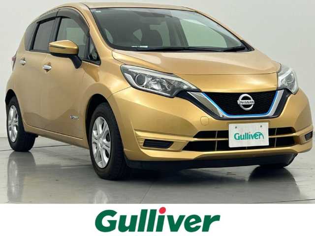 日産 ノート e－パワー X 熊本県 2017(平29)年 6.3万km ギャラクシーゴールド 純正ナビMJ116D-W/・フルセグテレビ/・Bluetooth/・CD/・ＡＭ／ＦＭ/・AUX/・ipod/バックカメラ/純正前方ドライブレコーダー/ETC/衝突軽減ブレーキ/レーンキープアシスト/横滑り防止/電動格納ミラー/純正フロアマット/オートライト/LEDヘッドライト/スマートキー/プッシュスタート/取扱説明書