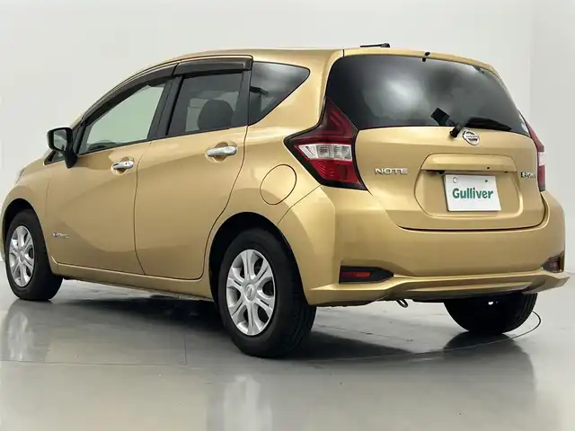 日産 ノート e－パワー X 熊本県 2017(平29)年 6.3万km ギャラクシーゴールド 純正ナビMJ116D-W/・フルセグテレビ/・Bluetooth/・CD/・ＡＭ／ＦＭ/・AUX/・ipod/バックカメラ/純正前方ドライブレコーダー/ETC/衝突軽減ブレーキ/レーンキープアシスト/横滑り防止/電動格納ミラー/純正フロアマット/オートライト/LEDヘッドライト/スマートキー/プッシュスタート/取扱説明書