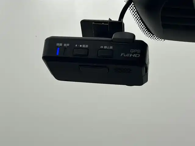 日産 ノート e－パワー X 熊本県 2017(平29)年 6.3万km ギャラクシーゴールド 純正ナビMJ116D-W/・フルセグテレビ/・Bluetooth/・CD/・ＡＭ／ＦＭ/・AUX/・ipod/バックカメラ/純正前方ドライブレコーダー/ETC/衝突軽減ブレーキ/レーンキープアシスト/横滑り防止/電動格納ミラー/純正フロアマット/オートライト/LEDヘッドライト/スマートキー/プッシュスタート/取扱説明書