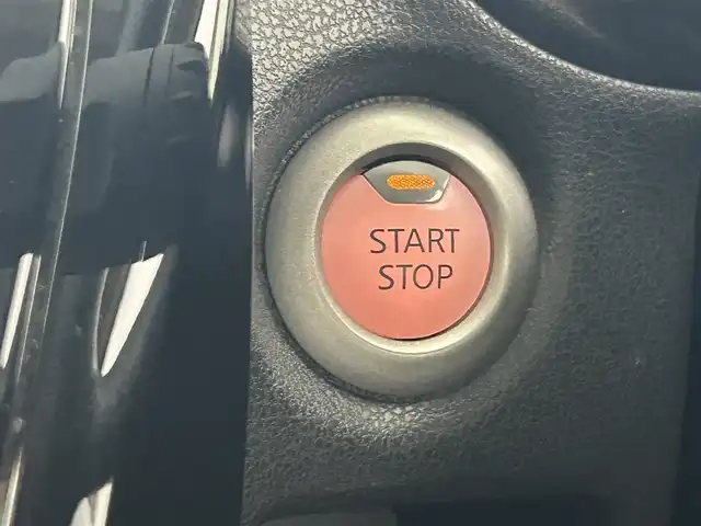 日産 ノート e－パワー X 熊本県 2017(平29)年 6.3万km ギャラクシーゴールド 純正ナビMJ116D-W/・フルセグテレビ/・Bluetooth/・CD/・ＡＭ／ＦＭ/・AUX/・ipod/バックカメラ/純正前方ドライブレコーダー/ETC/衝突軽減ブレーキ/レーンキープアシスト/横滑り防止/電動格納ミラー/純正フロアマット/オートライト/LEDヘッドライト/スマートキー/プッシュスタート/取扱説明書