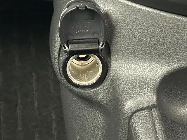 日産 ノート e－パワー X 熊本県 2017(平29)年 6.3万km ギャラクシーゴールド 純正ナビMJ116D-W/・フルセグテレビ/・Bluetooth/・CD/・ＡＭ／ＦＭ/・AUX/・ipod/バックカメラ/純正前方ドライブレコーダー/ETC/衝突軽減ブレーキ/レーンキープアシスト/横滑り防止/電動格納ミラー/純正フロアマット/オートライト/LEDヘッドライト/スマートキー/プッシュスタート/取扱説明書