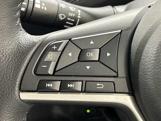日産 セレナ e－パワー ハイウェイスター V 愛知県 2020(令2)年 3.9万km ブリリアントホワイトパール 純正１０インチＳＤナビ　（地図SDなし）/純正フリップダウンモニター　/プロパイロット　/インテリジェントパーキングアシスト　/アラウンドビュモニター　/エマージェンシーブレーキ　/車線逸脱警報（LDW)/後側方車両検知警報（BSW)/両側パワースライドドア　/ビルトインＥＴＣ　/ドライブレコーダー/オートブレーキホールド/USB接続/後席サンバイザー/LEDヘッドライト/LEDフォグランプ/プッシュスタート/　　-スマートキー