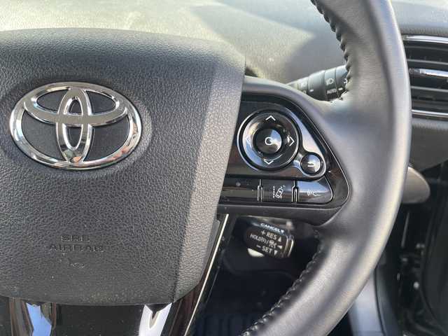 トヨタ プリウス S ツーリングセレ ブラックED 三重県 2022(令4)年 4.7万km プレシャスブラックパール 登録時46795km/禁煙車/黒革シート/純正ナビ/（AM/FM/Bluetooth/AppleCarPlay/AndroidAuto）/バックカメラ/ビルトインETC/レーダークルーズコントロール/ステアリングスイッチ/オートライト/オートハイビーム/シートヒーター/プリクラッシュセーフティ/レーンキープアシスト/クリアランスソナー/先行車発進お知らせ機能