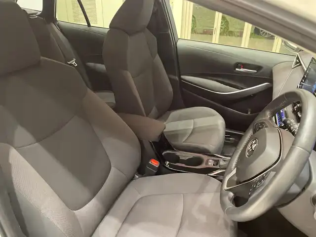 トヨタ カローラツーリング S 埼玉県 2019(令1)年 1.6万km ホワイトパールクリスタルシャイン トヨタセーフティーセンス　/ディスプレイオーディオ/　　BT/Apple Carplay　/バックカメラ　/レーダークルーズコントロール　/LEDオートライト　/純正16インチアルミホイール　/電子パーキング　/ステアリングスイッチ　/純正ETC