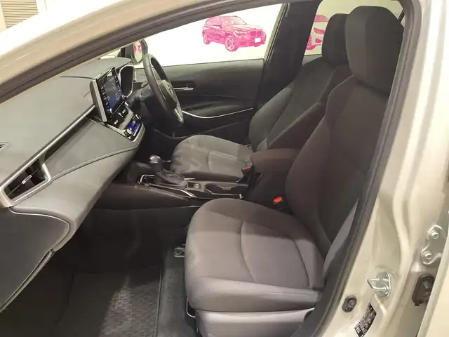 トヨタ カローラツーリング S 埼玉県 2019(令1)年 1.6万km ホワイトパールクリスタルシャイン トヨタセーフティーセンス　/ディスプレイオーディオ/　　BT/Apple Carplay　/バックカメラ　/レーダークルーズコントロール　/LEDオートライト　/純正16インチアルミホイール　/電子パーキング　/ステアリングスイッチ　/純正ETC