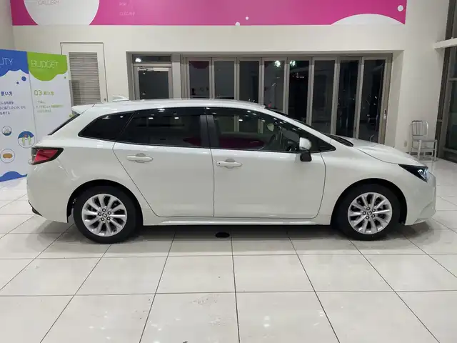 トヨタ カローラツーリング S 埼玉県 2019(令1)年 1.6万km ホワイトパールクリスタルシャイン トヨタセーフティーセンス　/ディスプレイオーディオ/　　BT/Apple Carplay　/バックカメラ　/レーダークルーズコントロール　/LEDオートライト　/純正16インチアルミホイール　/電子パーキング　/ステアリングスイッチ　/純正ETC
