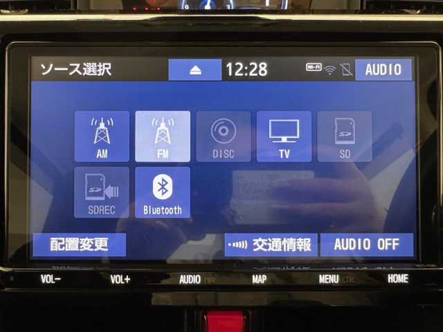 トヨタ ルーミー カスタムG－T 兵庫県 2021(令3)年 4.6万km パールホワイトⅢ 衝突軽減ブレーキ/純正9インチナビ＆フルセグTV/（CD＆DVD＆BT再生可）/アラウンドビューモニター/全方位カメラ/両側パワースライドドア/レーダークルーズコントロール/オートライト＆ハイビーム/ETC/LEDライト/フォグランプ/ウィンカーミラー/シートヒーター/純正15inアルミホイール/フロアマット/電動パーキング