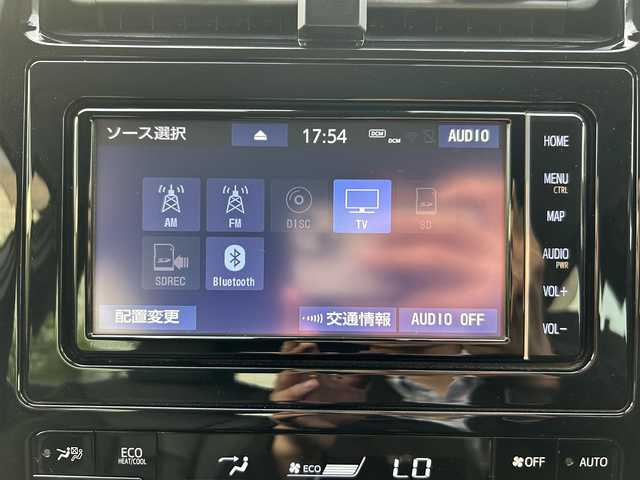 トヨタ プリウス Sツーリングセレクション 愛媛県 2019(平31)年 8.4万km 黒 モデリスタエアロ（フロント・サイド・リア）/純正ナビ（NSZT-W68T）/・Bluetooth/・CD/DVD/フルセグTV/バックカメラ/ETC/レザーシート/純正フロアマット/純正17インチAW/衝突軽減システム/レーンキープアシスト/オートライト/オートマチックハイビーム/コーナセンサー/スマートキー/スペアキー