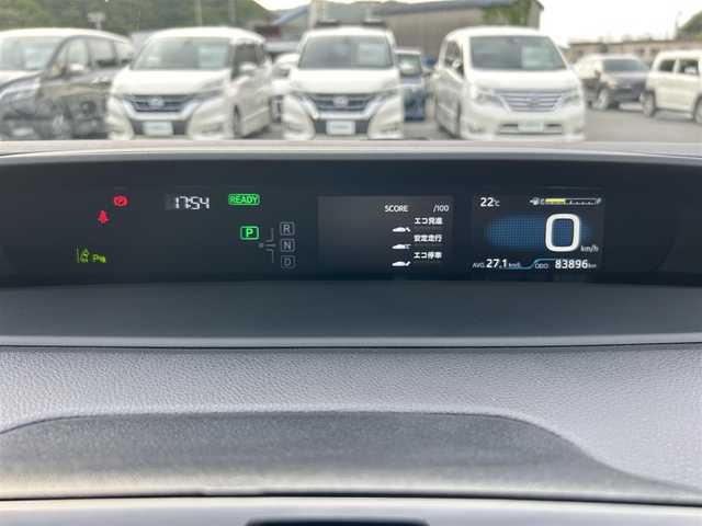 トヨタ プリウス Sツーリングセレクション 愛媛県 2019(平31)年 8.4万km 黒 モデリスタエアロ（フロント・サイド・リア）/純正ナビ（NSZT-W68T）/・Bluetooth/・CD/DVD/フルセグTV/バックカメラ/ETC/レザーシート/純正フロアマット/純正17インチAW/衝突軽減システム/レーンキープアシスト/オートライト/オートマチックハイビーム/コーナセンサー/スマートキー/スペアキー