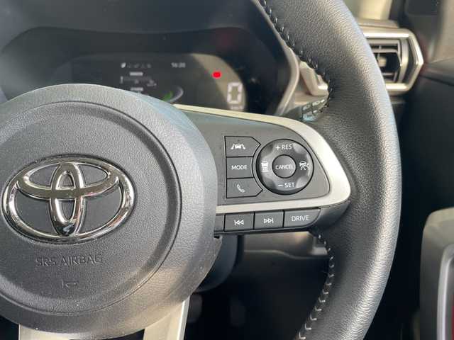 トヨタ ライズ Z 愛知県 2023(令5)年 2.6万km スムースグレーマイカメタリック 純正７型ナビ/バックカメラ/レーダークルーズコントロール/シートヒーター/コーナーセンサー/純正アルミホイール/LEDヘッドライト/ＥＴＣ２．０/ブラインドスポットモニター/衝突軽減システム/ドライブレコーダー/Bluetooth/CD/DVD/ステアリングスイッチ/スマートキー/プッシュスタート